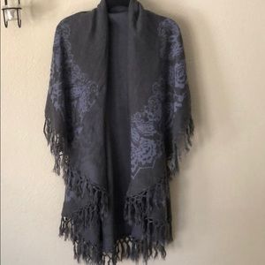 NWOT Raj Floral Print Blanket Pancho Vest
